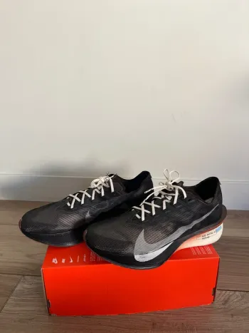 Used Nike ZoomX Vaporfly next%4 bike