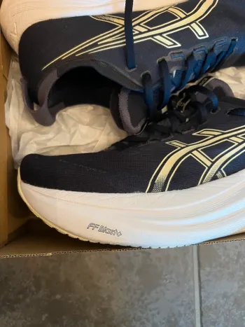 Asics Gel-Nimbus 27 bike usato — immagine 14 di 14