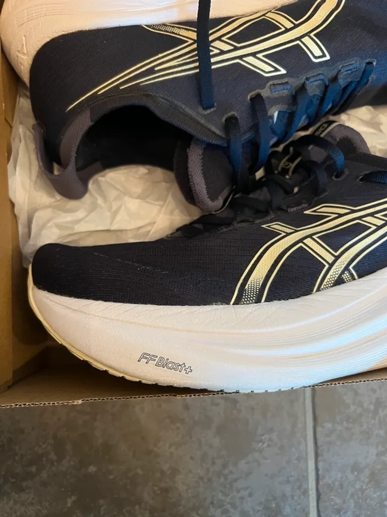 Asics Gel-Nimbus 27 bike usato — immagine 14 di 14