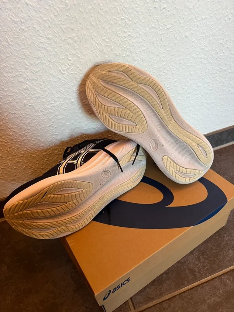 Asics Gel-Nimbus 27 bike usato — immagine 7 di 14