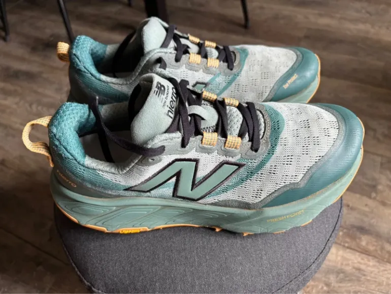 Used New Balance Trail Hierro V9 bike — image 2 of 9