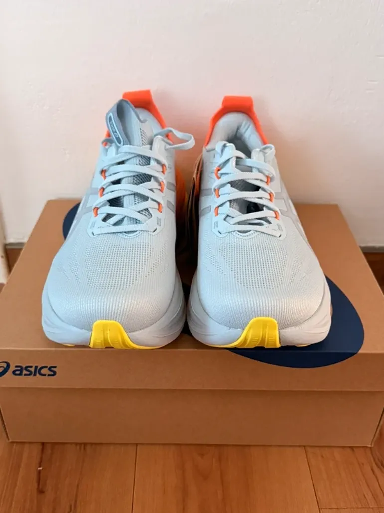 Używany Asics Gel Nimbus 28 bike — zdjęcie 3 z 5