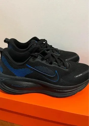 Used Nike Vomero 18 bike