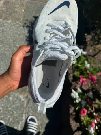 Used Nike Zoom X Invincible Run 3 bike — image 5 of 7