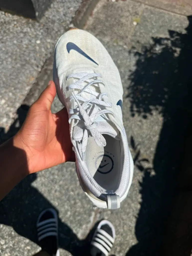 Used Nike Zoom X Invincible Run 3 bike — image 4 of 7