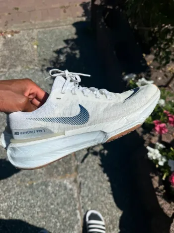 Used Nike Zoom X Invincible Run 3 bike