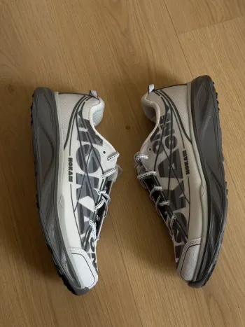 Used Hoka Running shoes bike — image 3 of 5