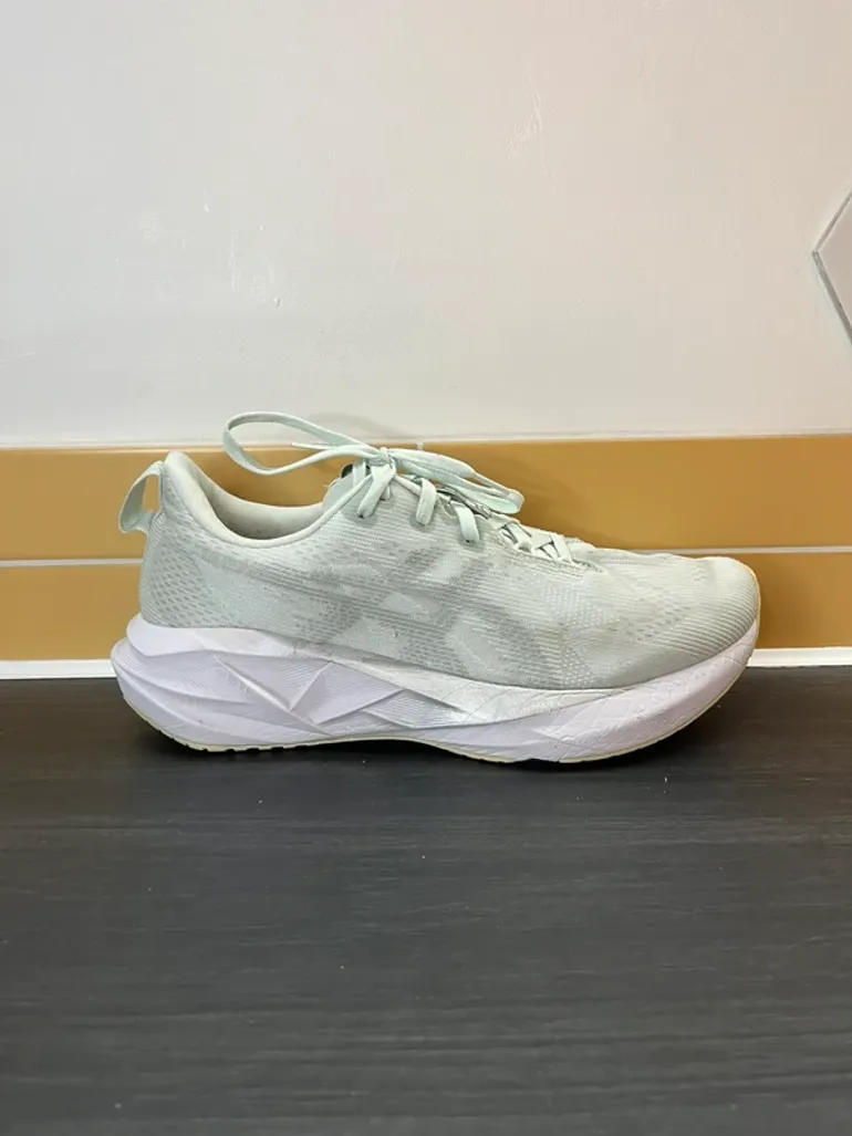 Used Asics Novablast 5 bike — image 7 of 13