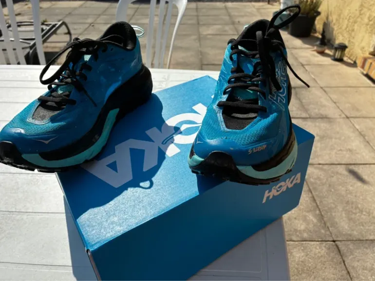 Used Hoka Mafate 5 bike — image 8 of 8