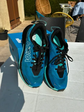 Used Hoka Mafate 5 bike — image 2 of 8