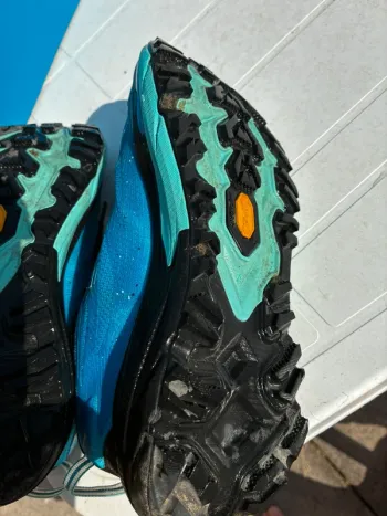 Used Hoka Mafate 5 bike — image 3 of 8