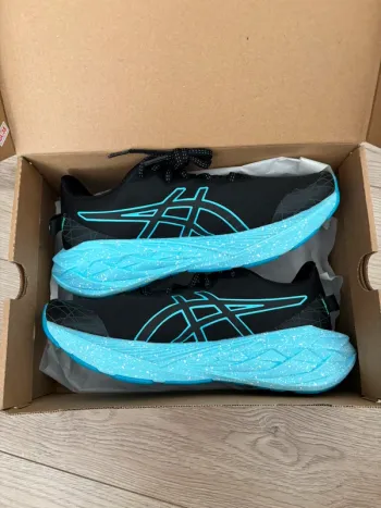 Used Asics Novablast 4 Lite Show bike — image 7 of 8