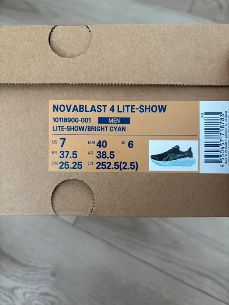 Used Asics Novablast 4 Lite Show bike — image 8 of 8