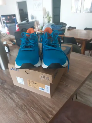 Tweedehands Asics Versablast 4 bike — afbeelding 2 van 9