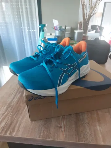 Tweedehands Asics Versablast 4 bike — afbeelding 3 van 9