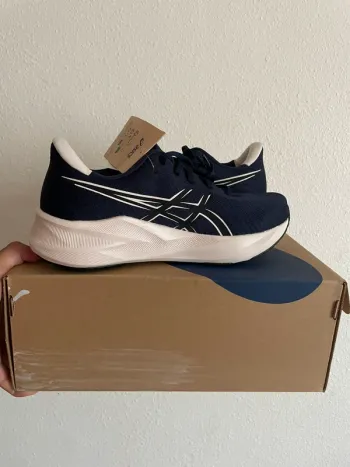 Asics versablast 4 bike usato — immagine 2 di 10