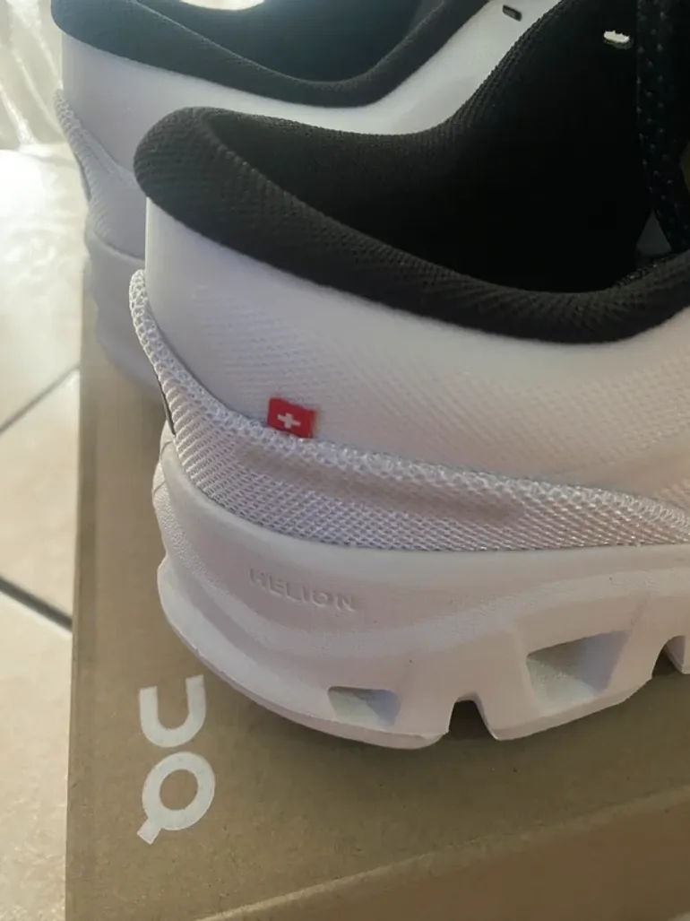 On Running Cloud X5 bike d'occasion — image 6 sur 9