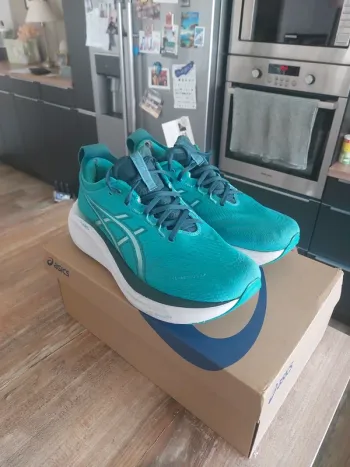 Used Asics Gel Nimbus 27 bike — image 5 of 11