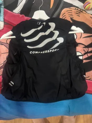 Použité Compressport Hydration Vest bike — obrázek 4 z 7