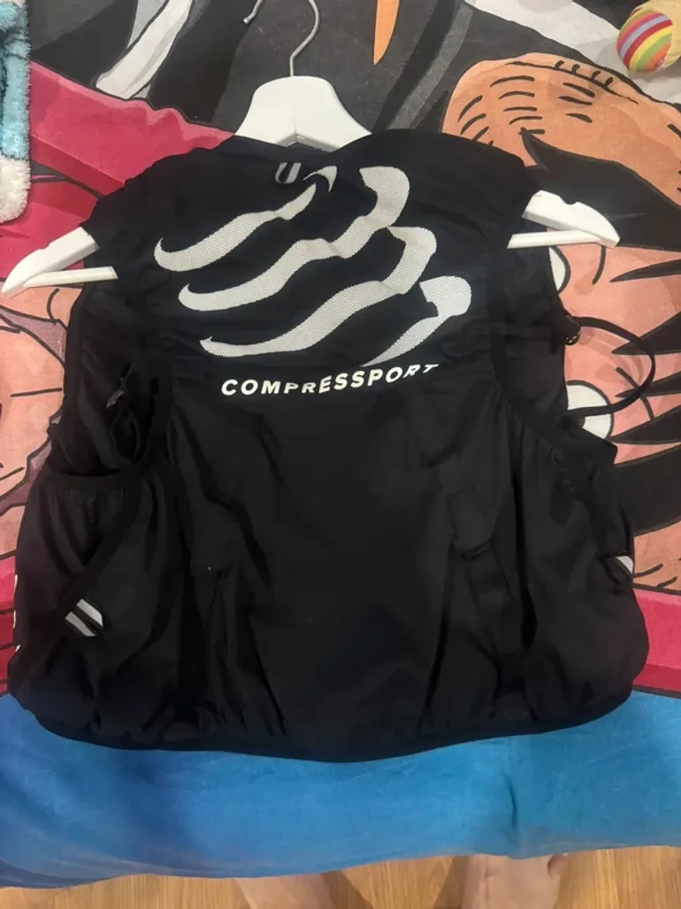 Použité Compressport Hydration Vest bike — obrázek 4 z 7