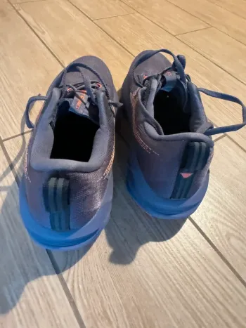 Used Asics Novablast 5 bike — image 3 of 5