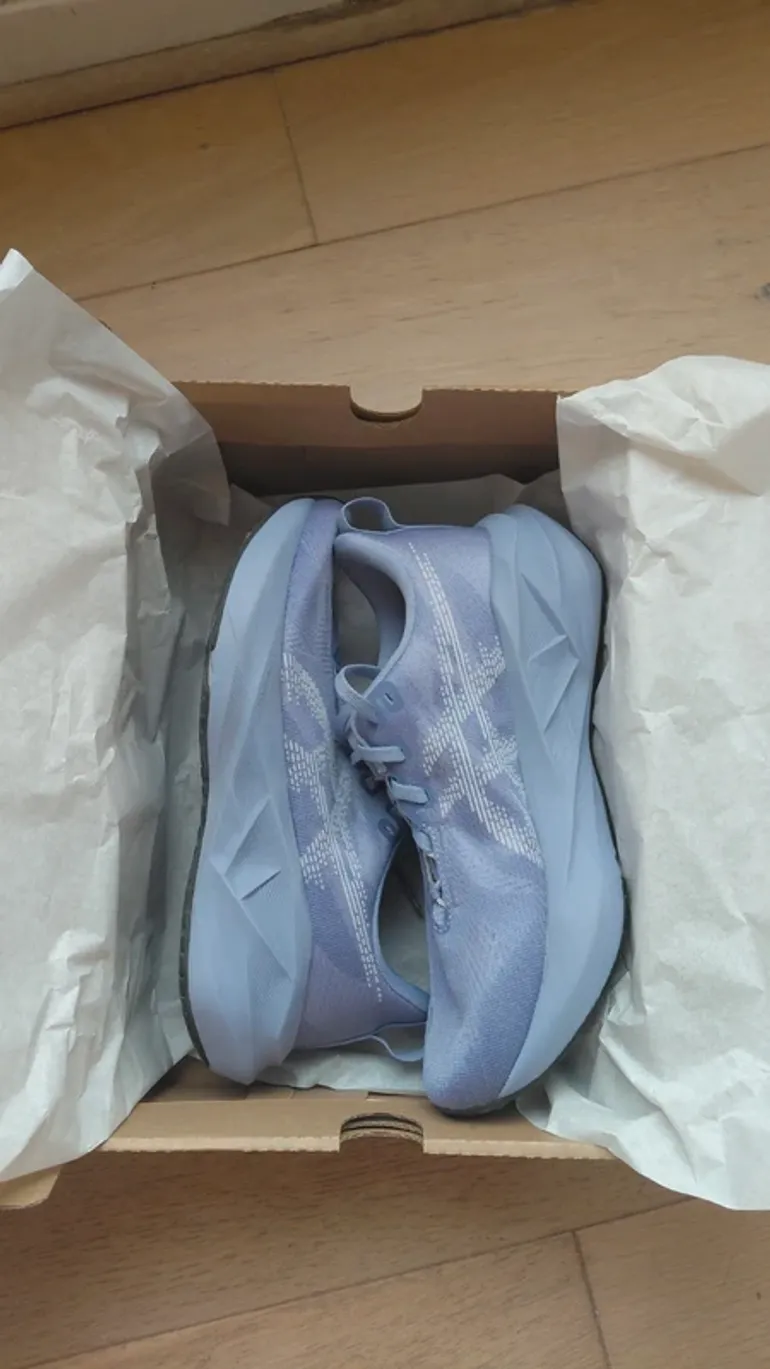 Gebrauchtes Asics Novablast 5 bike — Bild 2 von 6