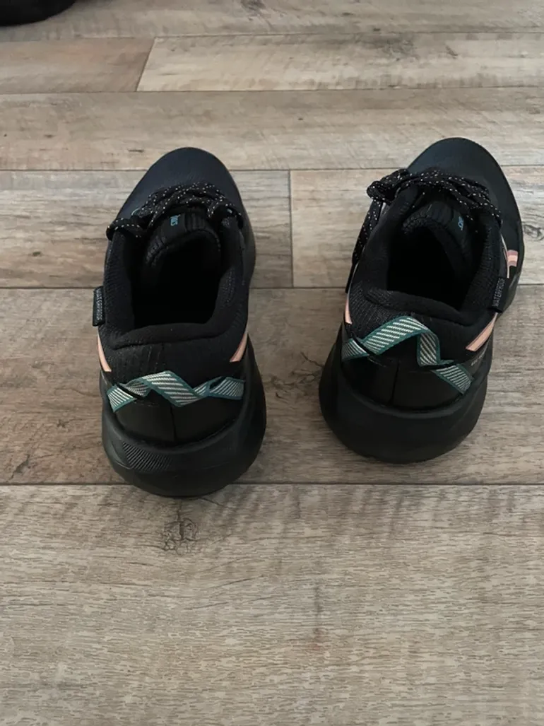 Asics Sportschuhe 40 bike usato — immagine 4 di 6