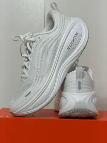 Tweedehands Nike Vomero Plus bike