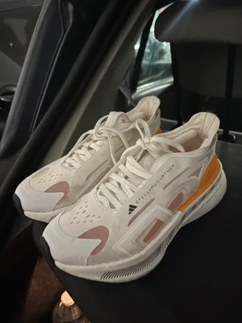 Used Adidas UltraBOOST 5 bike