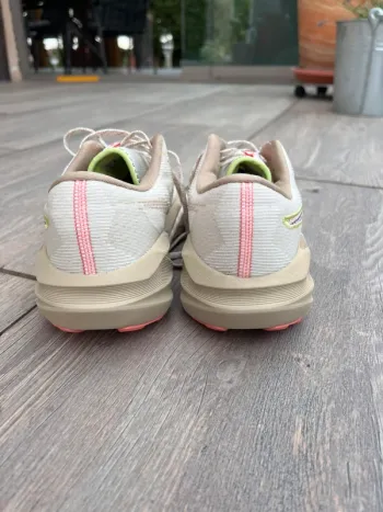 Gebrauchtes Asics Novablast bike — Bild 5 von 7