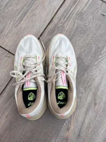 Gebrauchtes Asics Novablast bike — Bild 2 von 7