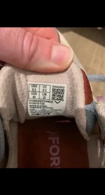 Used Saucony Peregrine 14 bike — image 9 of 15