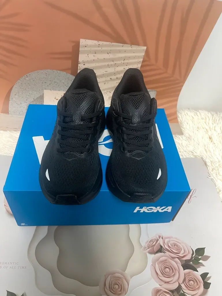 Used Hoka Bondi 9 Wide bike — image 2 of 5