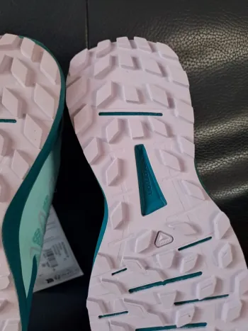 Używany Asics Running Shoes Women bike — zdjęcie 7 z 10