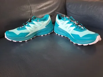 Używany Asics Running Shoes Women bike — zdjęcie 3 z 10