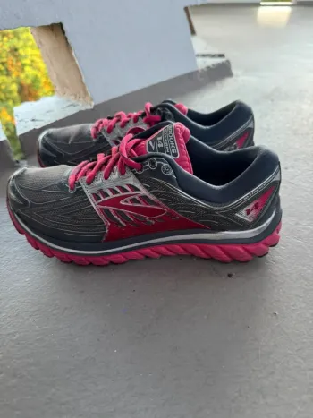 Used Brooks Glycerin 14 bike