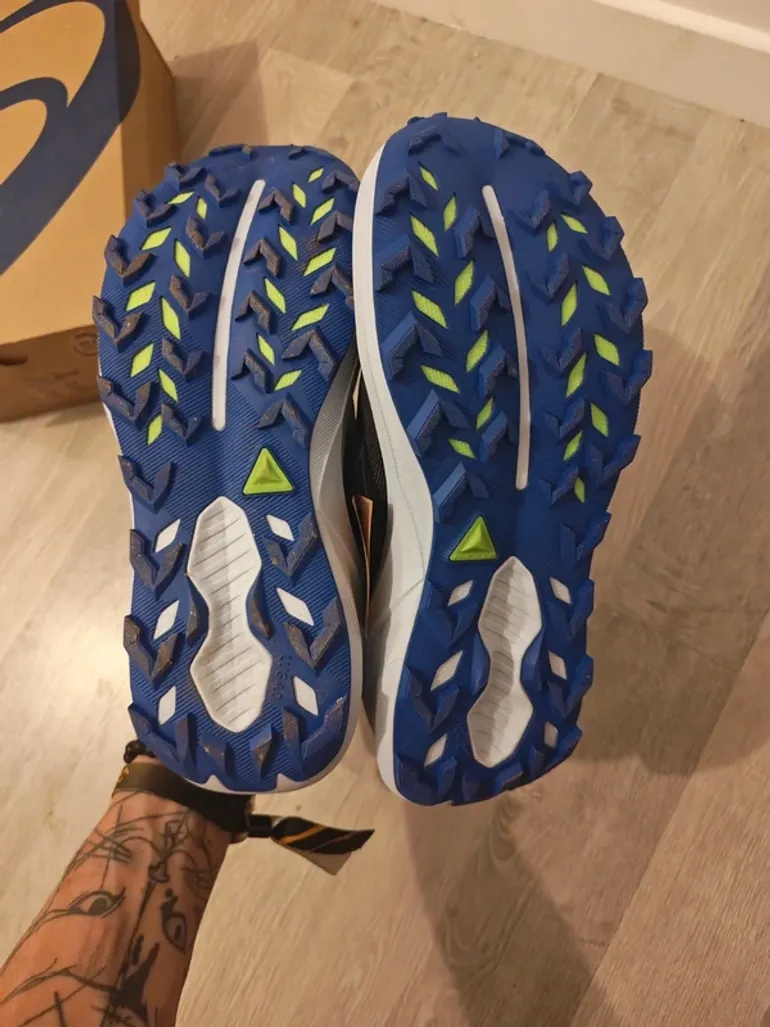 Brugt Asics Trail running shoes size 41.5 bike — billede 4 af 4