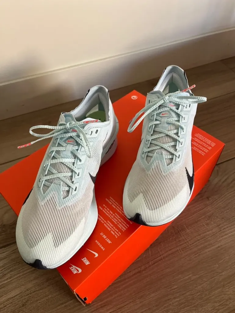 Używany Nike ZoomX Vaporfly Next% 4 bike — zdjęcie 4 z 9
