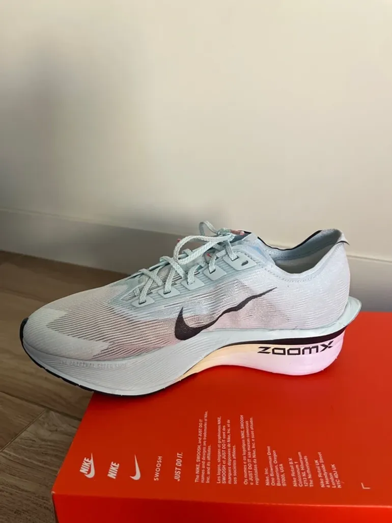 Używany Nike ZoomX Vaporfly Next% 4 bike — zdjęcie 3 z 9