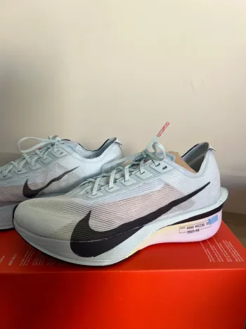 Używany Nike ZoomX Vaporfly Next% 4 bike — zdjęcie 2 z 9