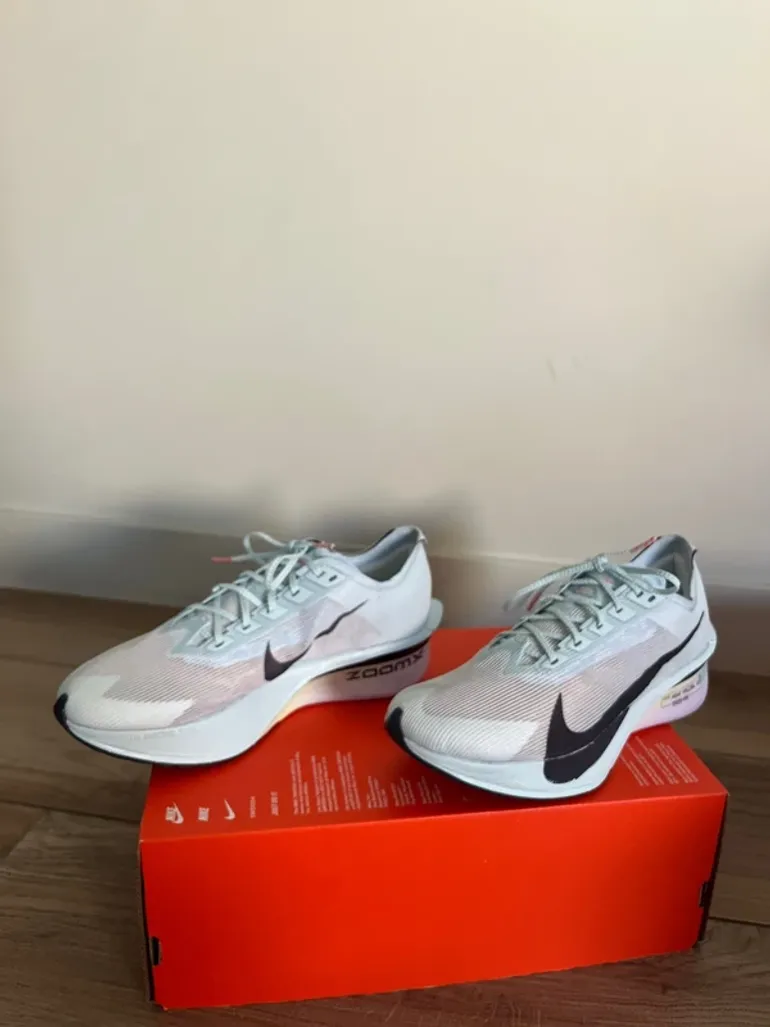 Używany Nike ZoomX Vaporfly Next% 4 bike — zdjęcie 5 z 9