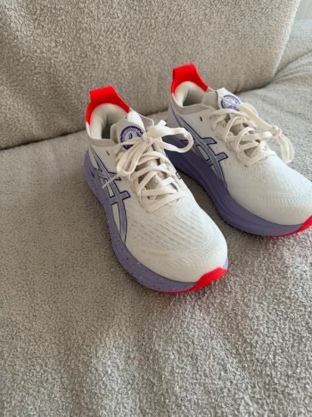 Asics running shoes bike d'occasion — image 4 sur 9