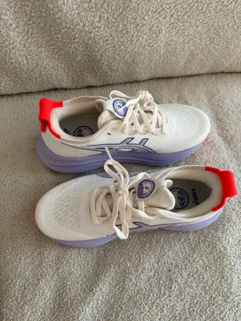 Asics running shoes bike d'occasion — image 2 sur 9