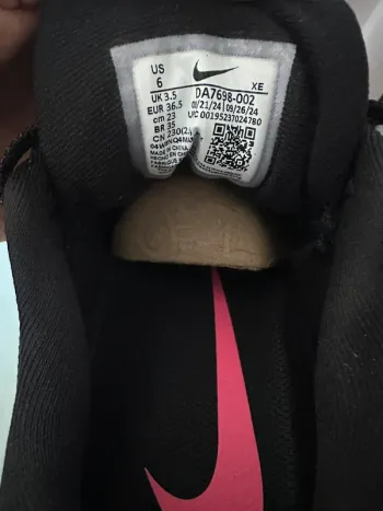Used Nike Air Zoom Vomero 16 bike — image 9 of 10