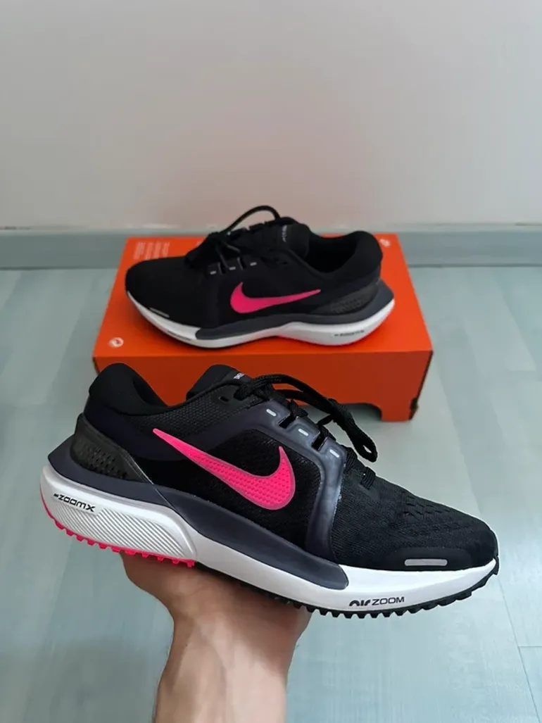 Used Nike Air Zoom Vomero 16 bike — image 6 of 10