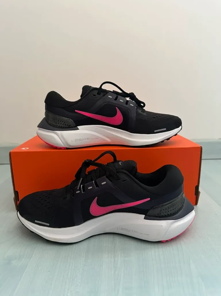Used Nike Air Zoom Vomero 16 bike — image 5 of 10