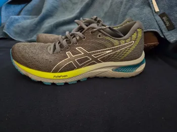 Tweedehands Asics Cumulus 22 bike — afbeelding 2 van 11