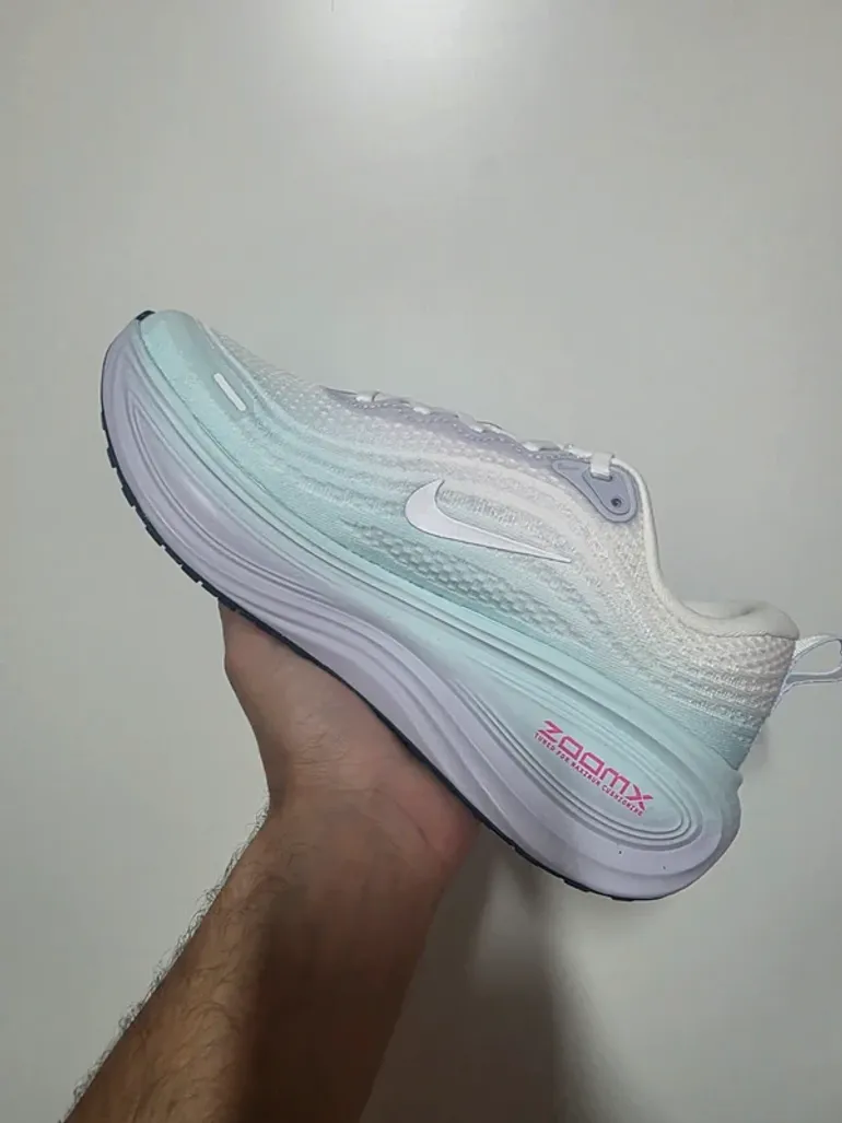 Tweedehands Nike Vomero Plus bike — afbeelding 3 van 11