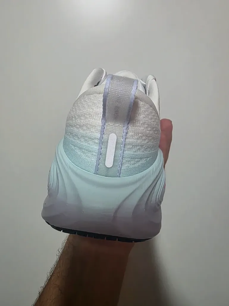 Tweedehands Nike Vomero Plus bike — afbeelding 9 van 11