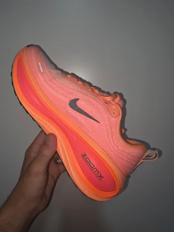 Použité Nike Vomero Plus bike — obrázek 11 z 13